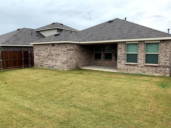 $2,200 | 2444 Larimar Drive, Little Elm, TX 76227