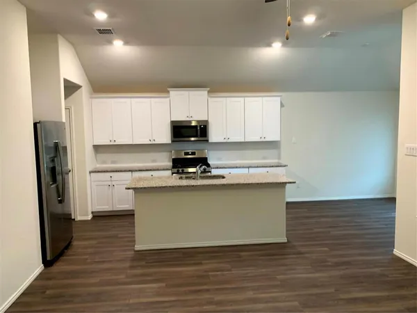 $2,200 | 2444 Larimar Drive, Little Elm, TX 76227