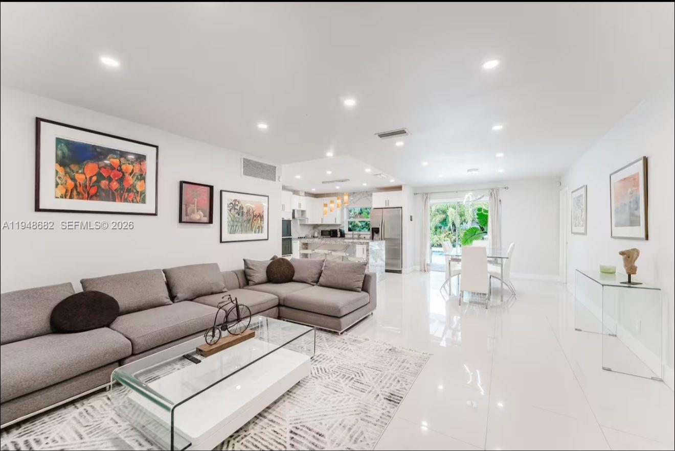 4017 Monroe Street Hollywood, FL 33021 - Photo 2 of 24