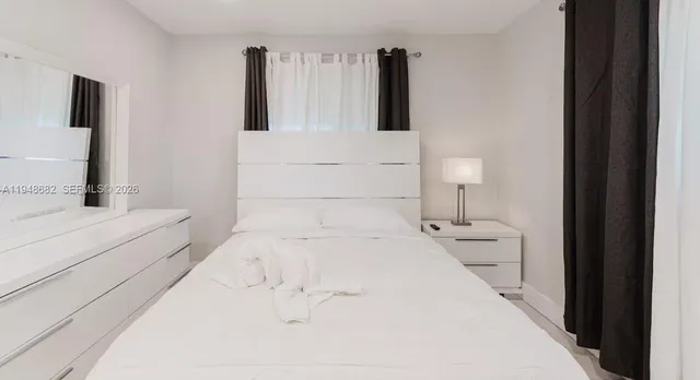 $6,300 | 4017 Monroe Street, Hollywood, FL 33021