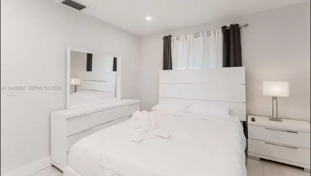 $6,300 | 4017 Monroe Street, Hollywood, FL 33021