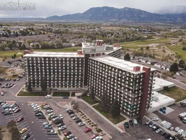 $225,000 | 411 Lakewood Circle, Unit B1112, Colorado Springs, CO 80910