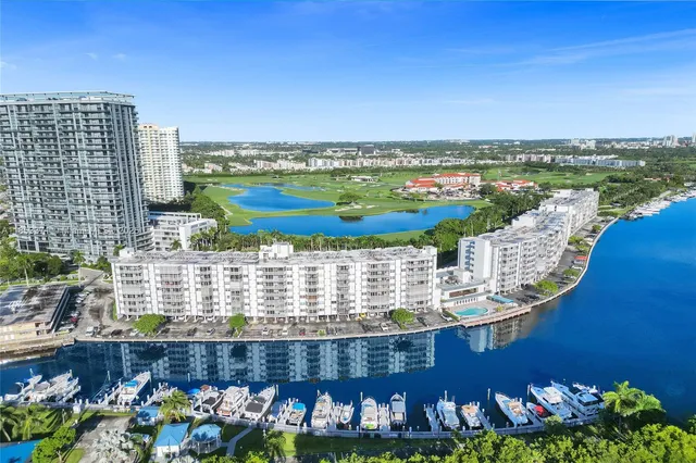 $247,000 | 200 Diplomat Parkway, Unit 423, Hallandale Beach, FL 33009