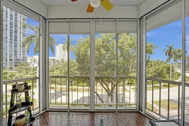 $247,000 | 200 Diplomat Parkway, Unit 423, Hallandale Beach, FL 33009