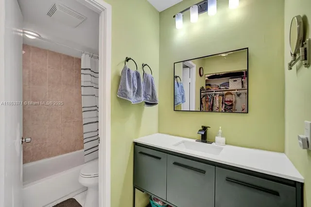 $247,000 | 200 Diplomat Parkway, Unit 423, Hallandale Beach, FL 33009