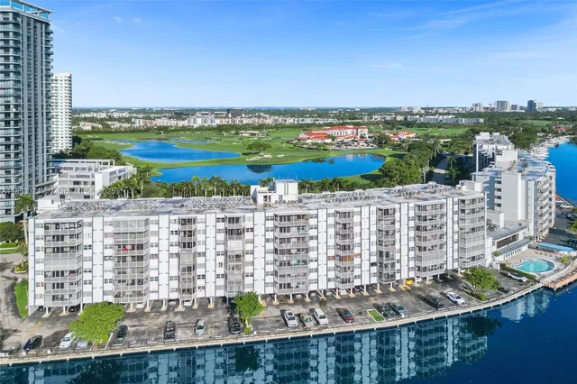 $247,000 | 200 Diplomat Parkway, Unit 423, Hallandale Beach, FL 33009