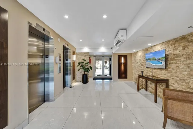 $247,000 | 200 Diplomat Parkway, Unit 423, Hallandale Beach, FL 33009