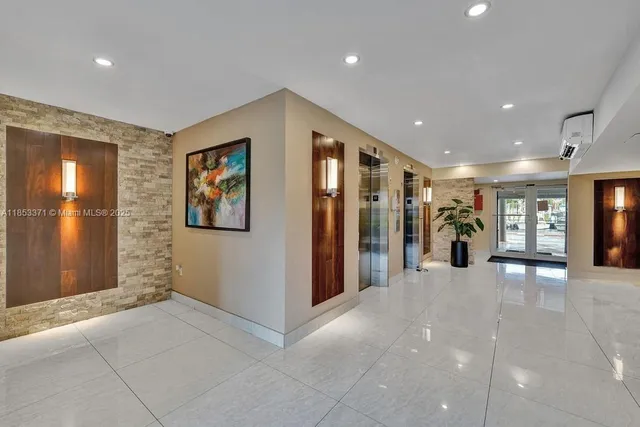 $247,000 | 200 Diplomat Parkway, Unit 423, Hallandale Beach, FL 33009