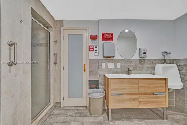 $247,000 | 200 Diplomat Parkway, Unit 423, Hallandale Beach, FL 33009