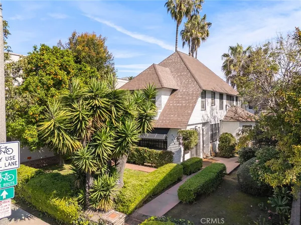 $1,325,000 | 532 Chestnut Avenue, Long Beach, CA 90802