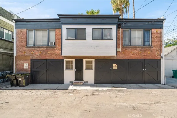 $1,325,000 | 532 Chestnut Avenue, Long Beach, CA 90802
