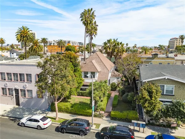 $1,325,000 | 532 Chestnut Avenue, Long Beach, CA 90802