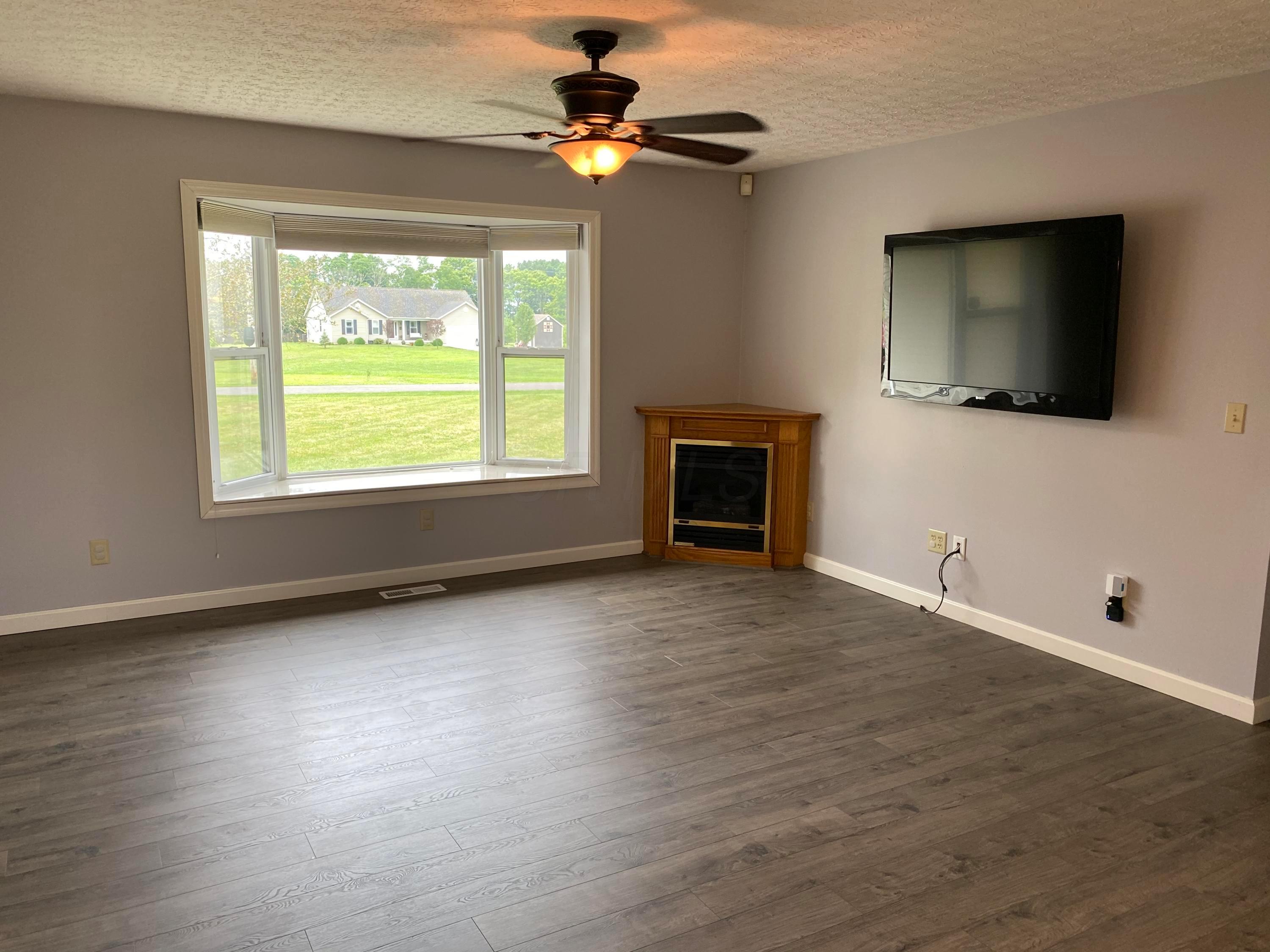 9332 Baker Road Stoutsville, OH 43154 - Photo 2 of 25