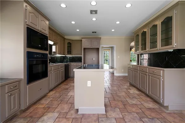 $649,000 | 1524 Palmer Chapel Road, Pineville, LA 71360