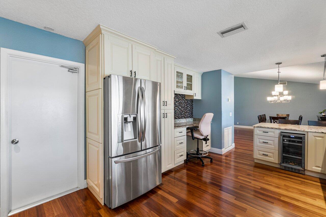 18298 102nd Way South Boca Raton, FL 33498 - Photo 13 of 59 Kitchen