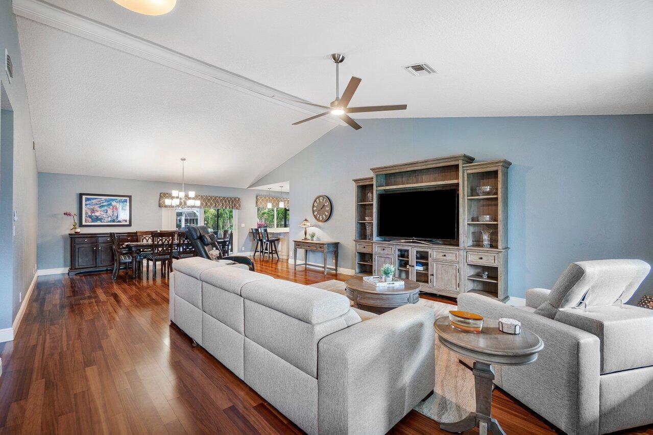 18298 102nd Way South Boca Raton, FL 33498 - Photo 6 of 59 Great room