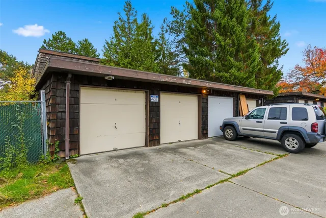 a view of a car in front of house