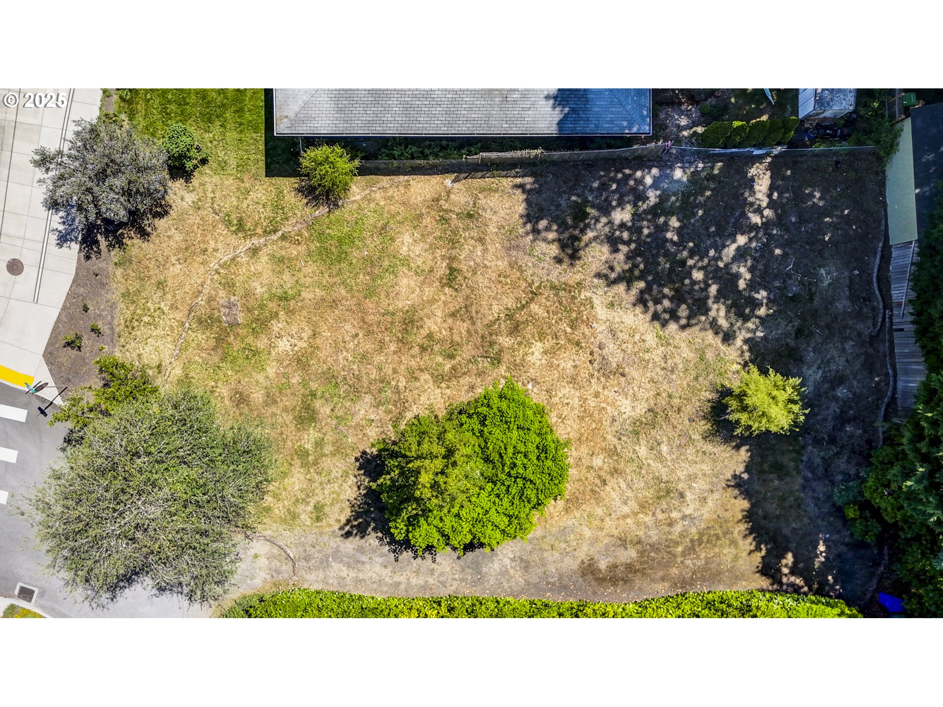 8807 Southwest Capitol Highway Portland, OR 97219 - Photo 7 of 12