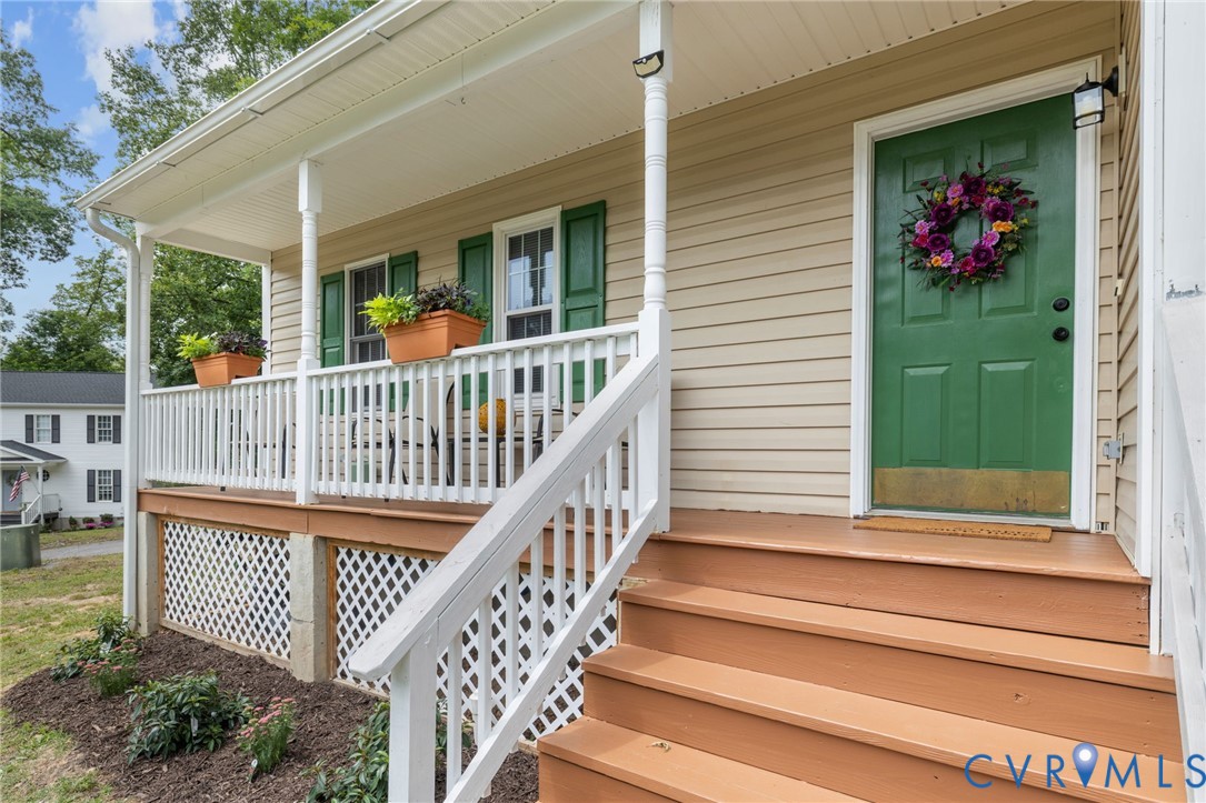 1812 Stone River Road North Chesterfield, VA 23235 - Photo 3 of 21 Gallery Image 3