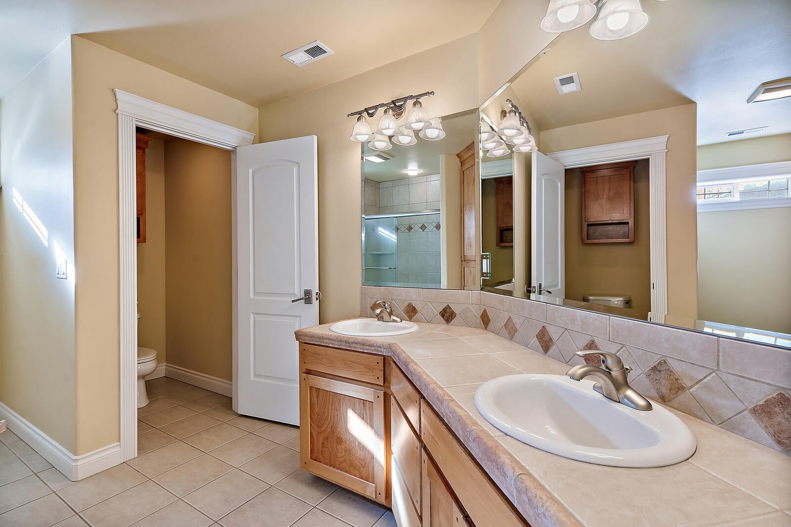 1306 Poppy Ridge Drive Eagle Point, OR 97524 - Photo 20 of 32 20