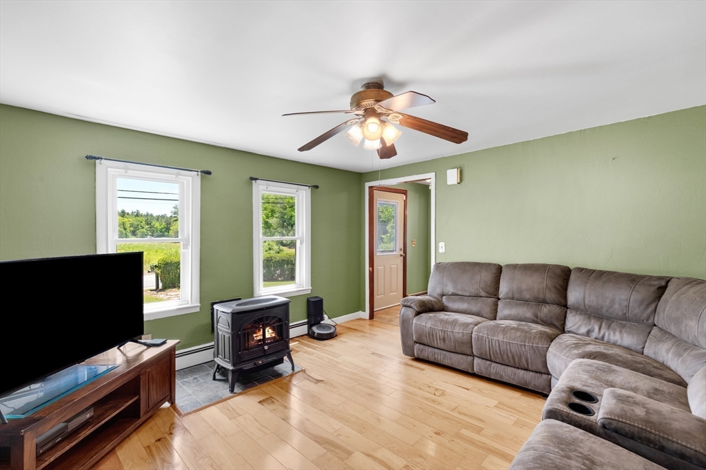 189 Blackmore Pond Road Wareham, MA 02576 - Photo 16 of 41