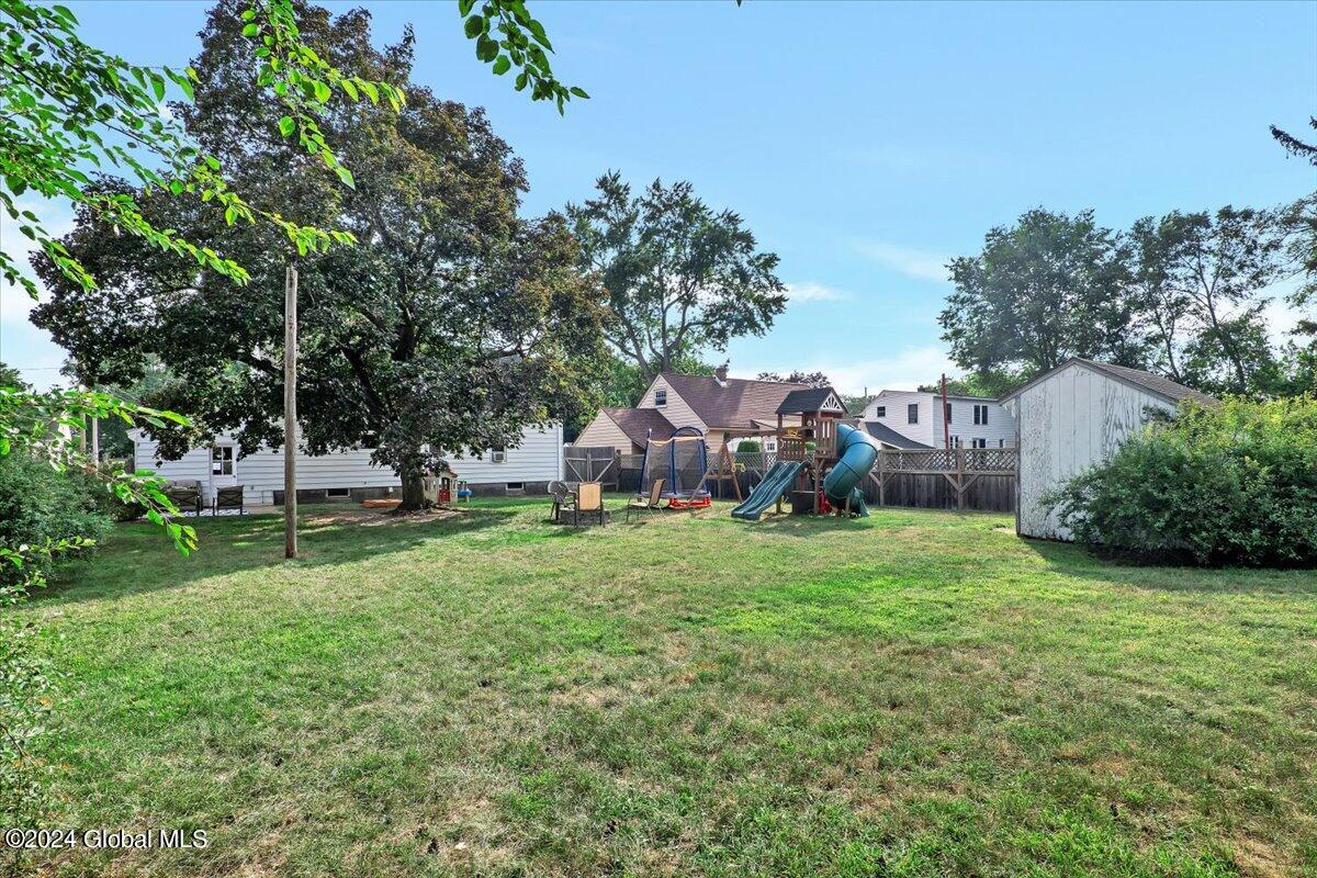 2048 Chepstow Road Schenectady, NY 12303 - Photo 22 of 28 24-P1181109