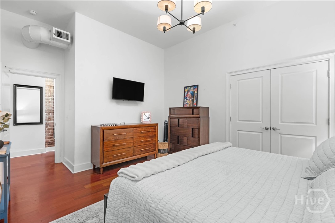 310 West Broughton Street, Unit 2013 Savannah, GA 31401 - Photo 7 of 17