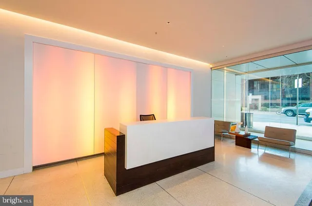 $2,195 | 1900-20 Arch Street, Unit 106, Philadelphia, PA 19103