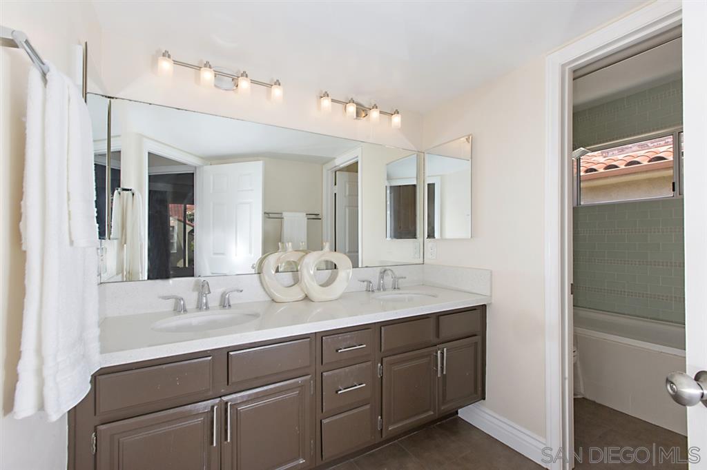 1474 Caminito Solidago La Jolla, CA 92037 - Photo 17 of 25