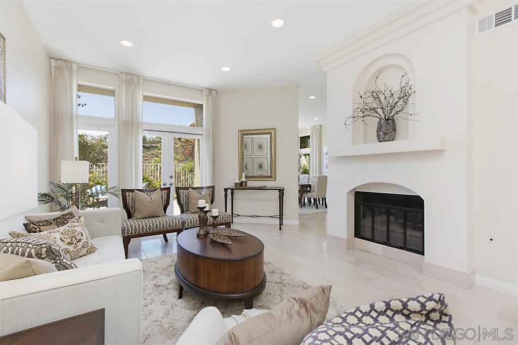 1474 Caminito Solidago La Jolla, CA 92037 - Photo 4 of 25