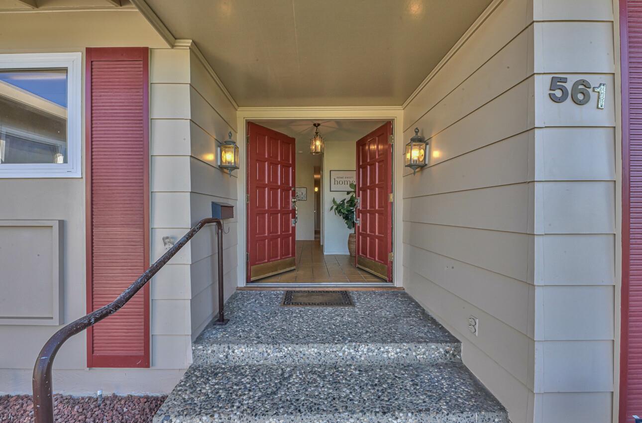 561 Palma Drive Salinas, CA 93901 - Photo 3 of 25 a view of gallery