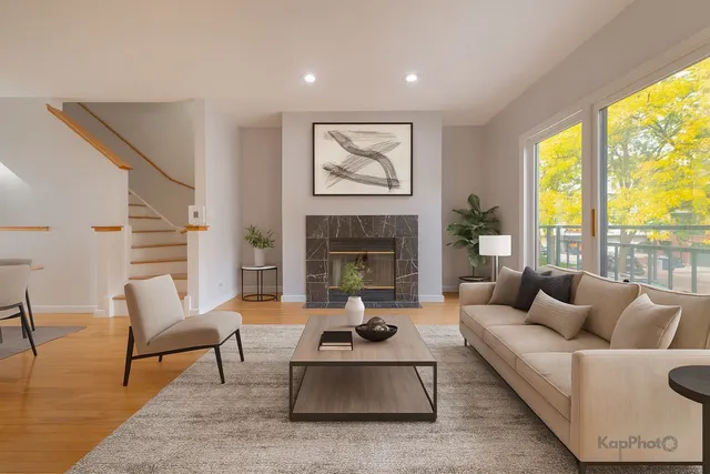 $615,000 | 1351 South Clark Street, Chicago, IL 60605