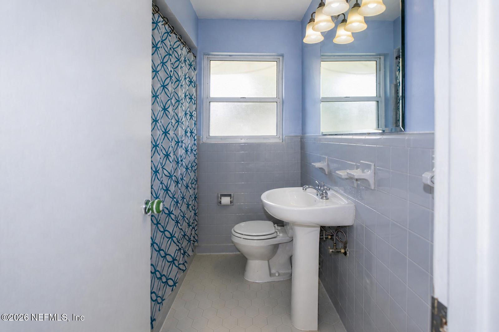 7711 Altama Road Jacksonville, FL 32216 - Photo 14 of 18 7711_Bathroom2