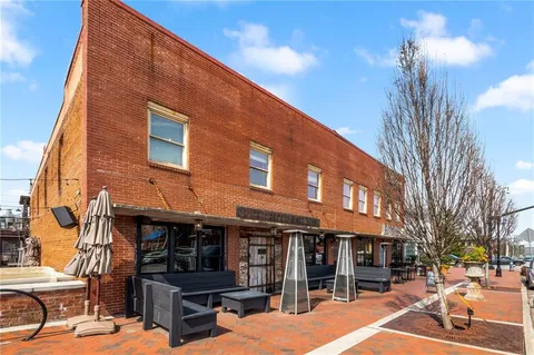 $995,000 | 140 N Bluff, Alpharetta, GA 30004