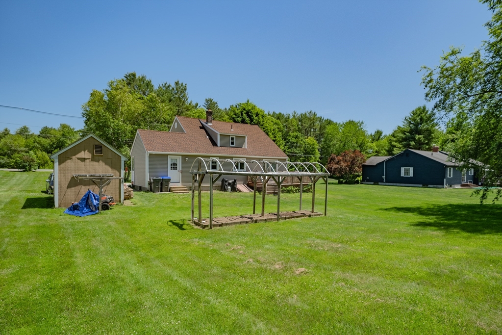 446 Wheelwright Road Barre, MA 01005 - Photo 5 of 36