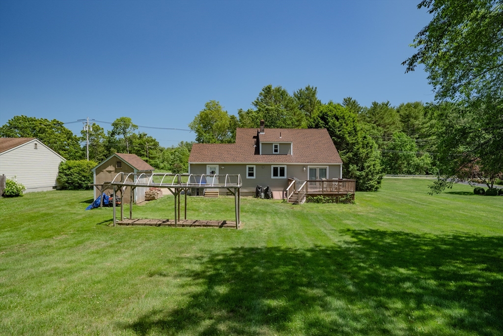 446 Wheelwright Road Barre, MA 01005 - Photo 6 of 36