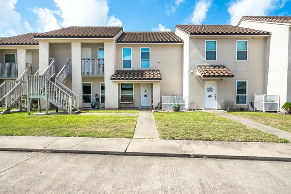 $224,900 | 221 Marion Drive, Unit D104, Rockport, TX 78382