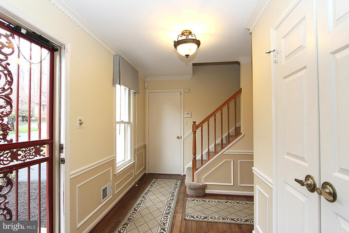 13705 Castle Cliff Way Silver Spring, MD 20904 - Photo 2 of 21 Interior (General)