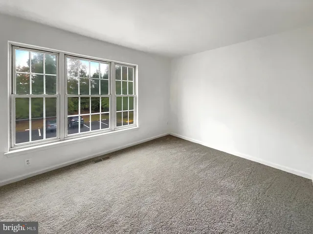 $527,000 | 45458 Oak Trail Square, Sterling, VA 20164