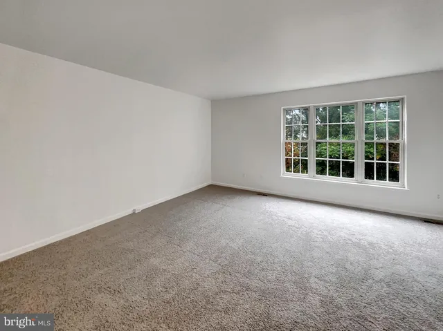 $527,000 | 45458 Oak Trail Square, Sterling, VA 20164