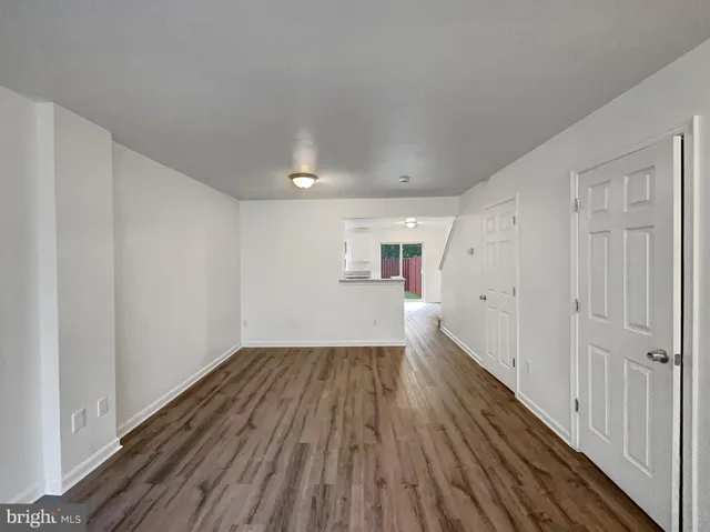 $527,000 | 45458 Oak Trail Square, Sterling, VA 20164