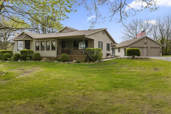 $389,500 | 28684 Highway 60, Cassopolis, MI 49031