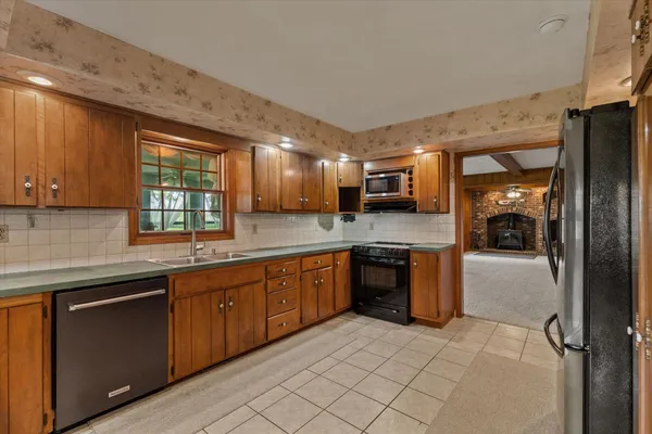 $389,500 | 28684 Highway 60, Cassopolis, MI 49031
