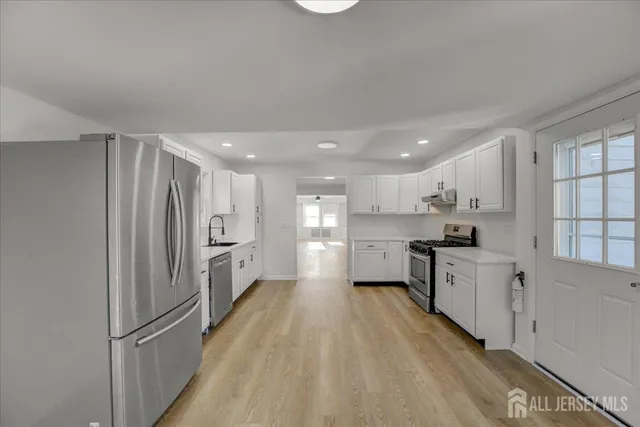 $3,300 | 201 Gatzmer Avenue, Unit A, Jamesburg, NJ 08831