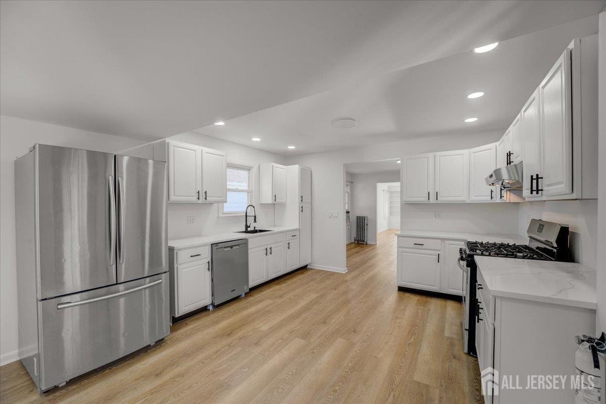 201 Gatzmer Avenue, Unit A Jamesburg, NJ 08831 - Photo 6 of 24