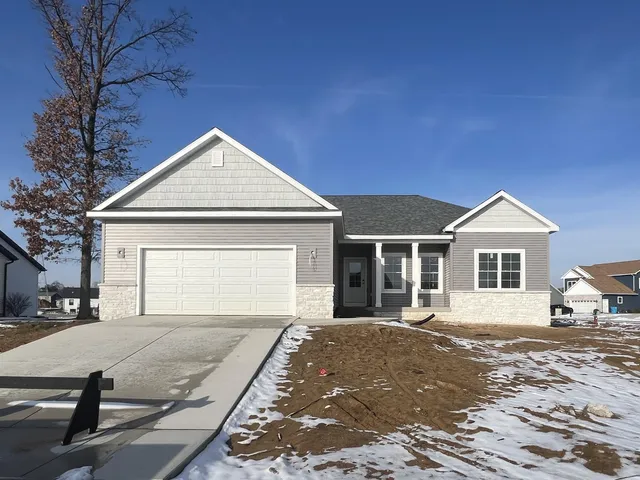 $594,899 | 54675 Sacramento Meadows Drive, Osceola, IN 46561