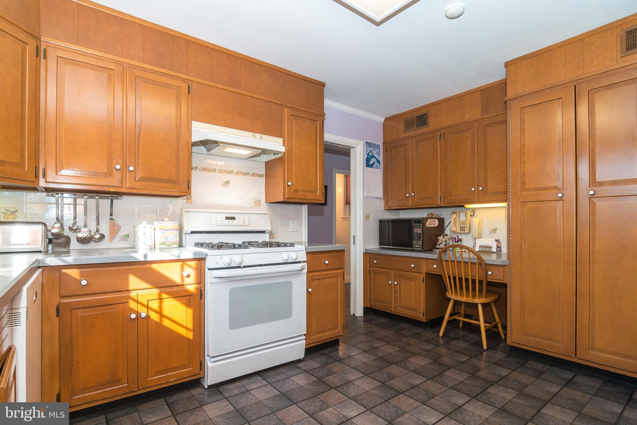 1358 Robinhood Road Jenkintown, PA 19046 - Photo 13 of 38 Kitchen