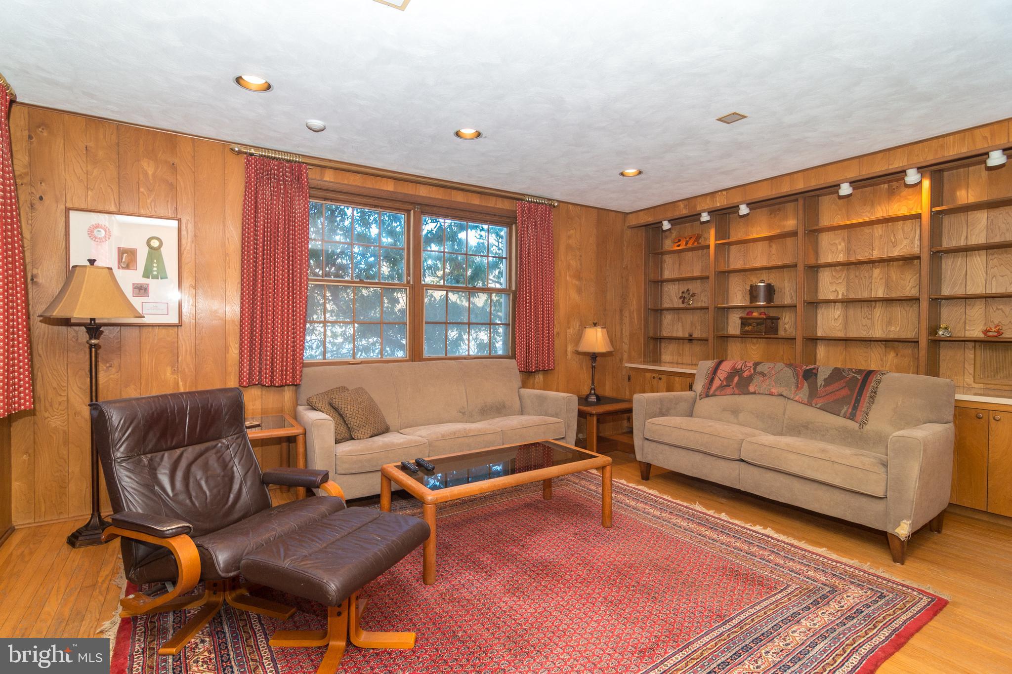 1358 Robinhood Road Jenkintown, PA 19046 - Photo 15 of 38 Family Room