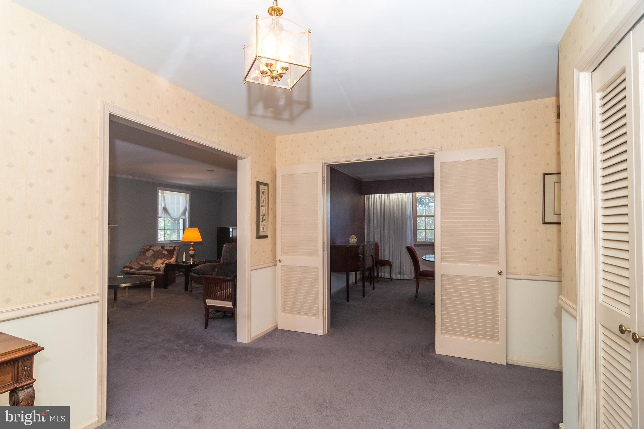 1358 Robinhood Road Jenkintown, PA 19046 - Photo 3 of 38 Entry Hall