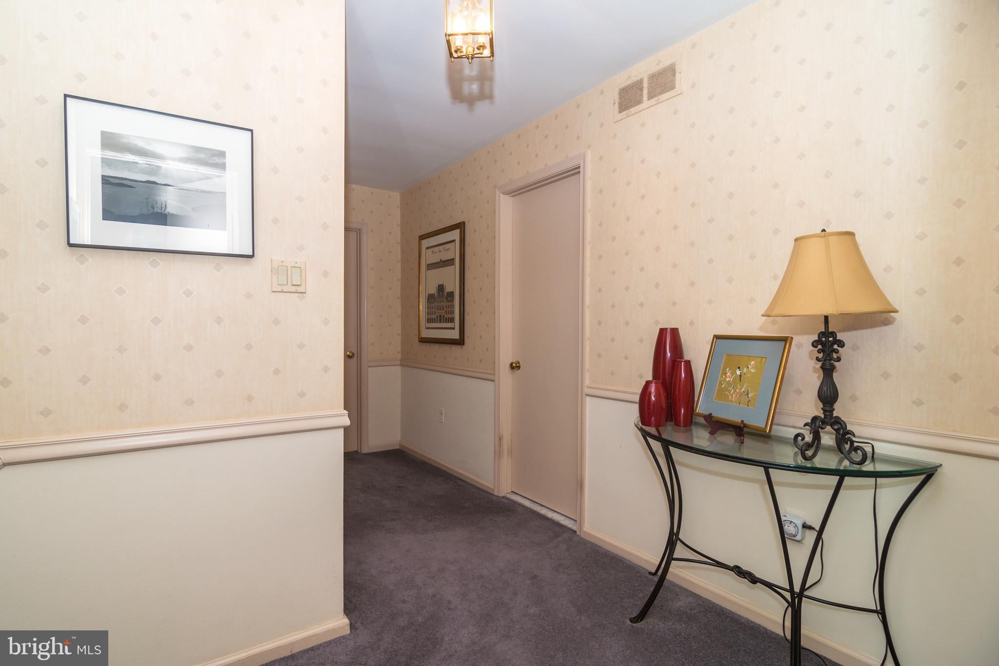 1358 Robinhood Road Jenkintown, PA 19046 - Photo 31 of 38 Hallway